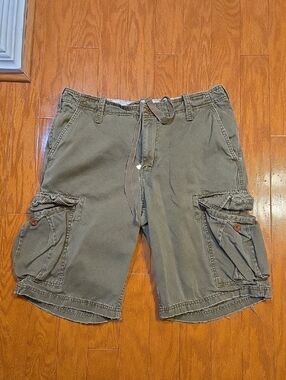 Kirra Olive Cargo Shorts with Button-Flap Pockets Size 34